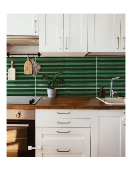 Faianta Circle and Waves