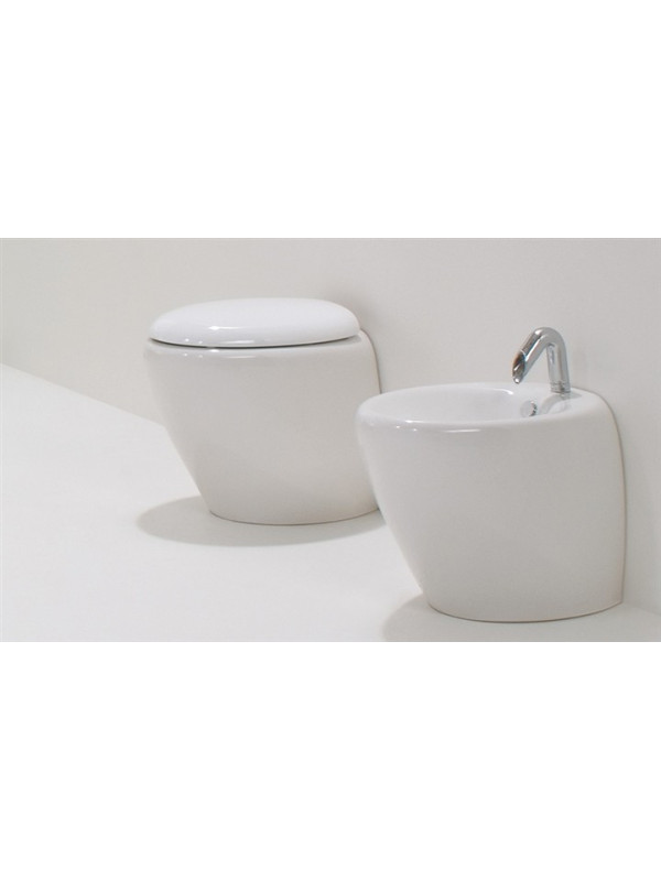 WC cu Rezervor Monobloc Touch