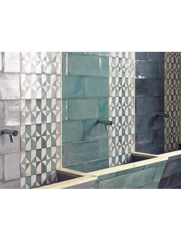 Faianta Esenzia Valentina